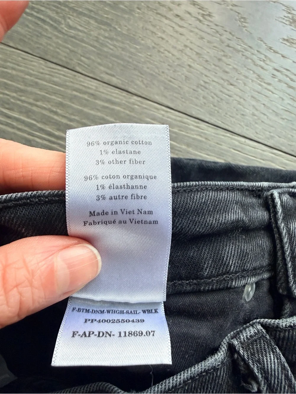 Everlane Organic Cotton The Way-High Sailor Jean in Washed Black Size 23 Crop